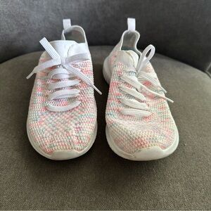 Skechers Slip-On Memory Foam Shoes Size 7.5